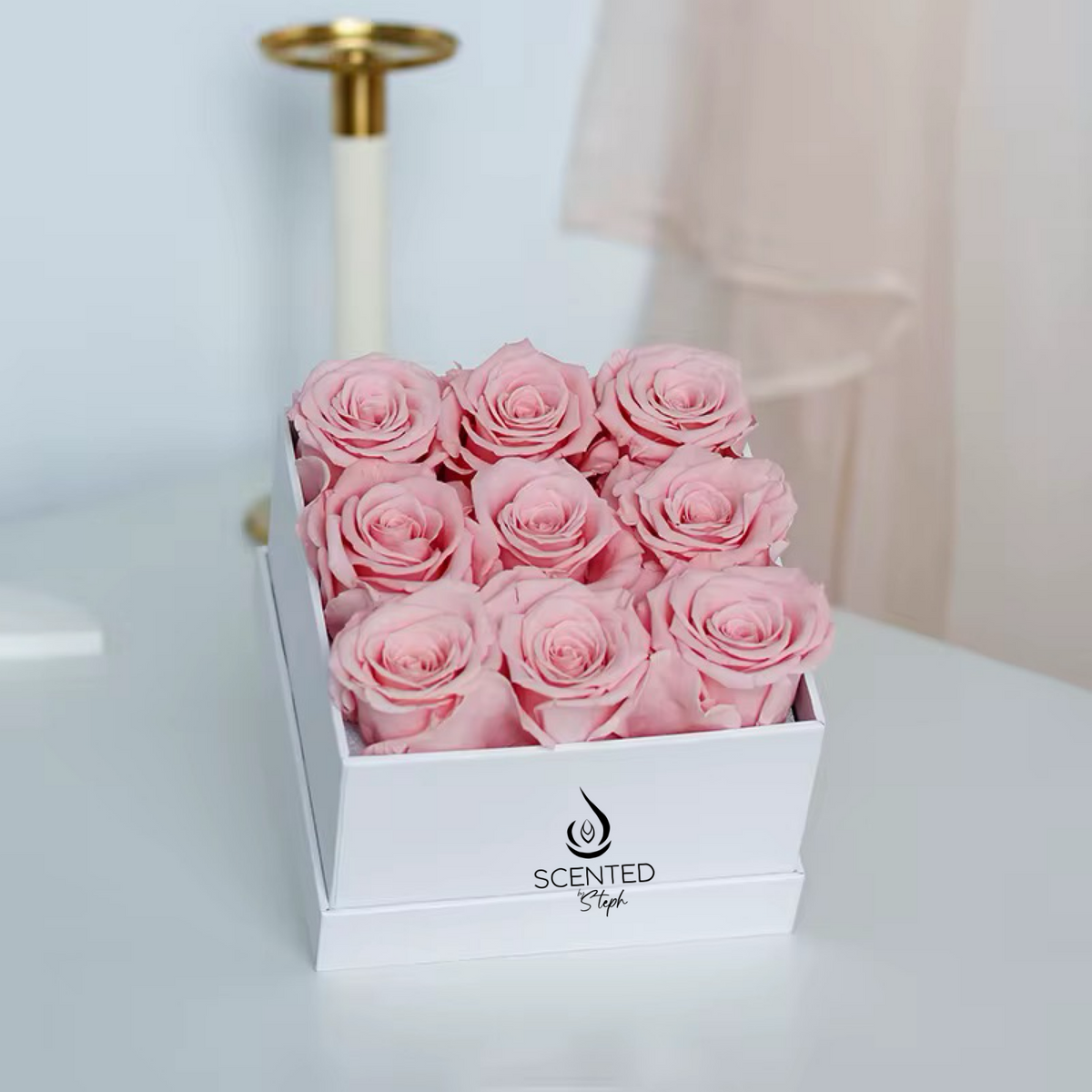 FOREVER ROSES BOUQUET (Square Gift Box)